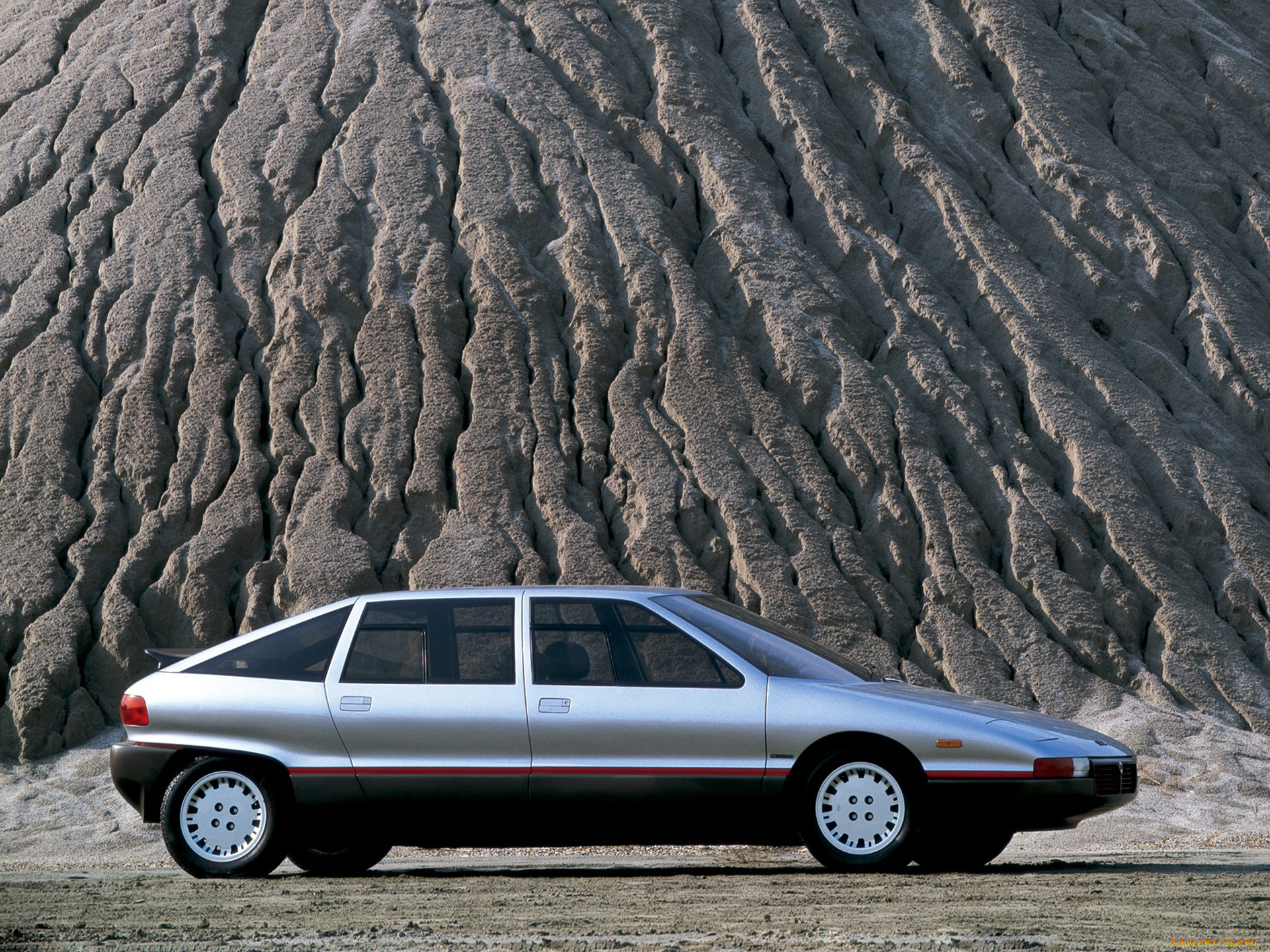 Лянча автомобиль 2024. Lancia 1980. Лянча 1980. Lancia Medusa 1980 год. Лансия машина.